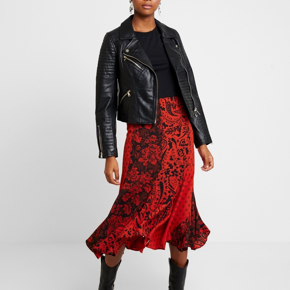 Topshop flirty skirt